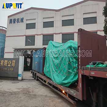 Is Y81PTZ Automatic Scrap Baler hard to operate