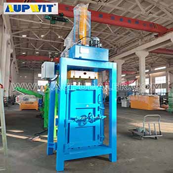 Can the Horizontal Baler handle sharp materials