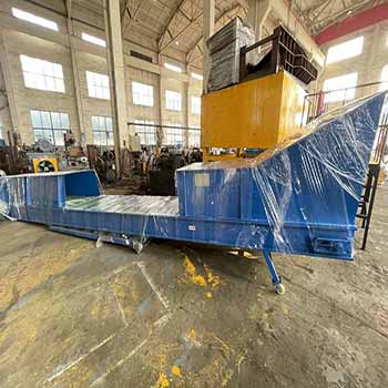 How does an iron baling machine work