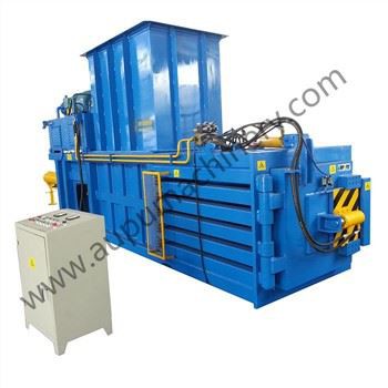 Good Quality PET Bottles Baling Press With Conveyor High Strength